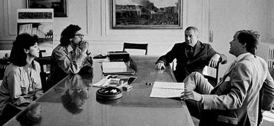 22 april 1980
Jeanne-Claude en Christo 
Theodore Kheel en
Gordon J. Davis (rechts)

foto: Wolfgang Volz